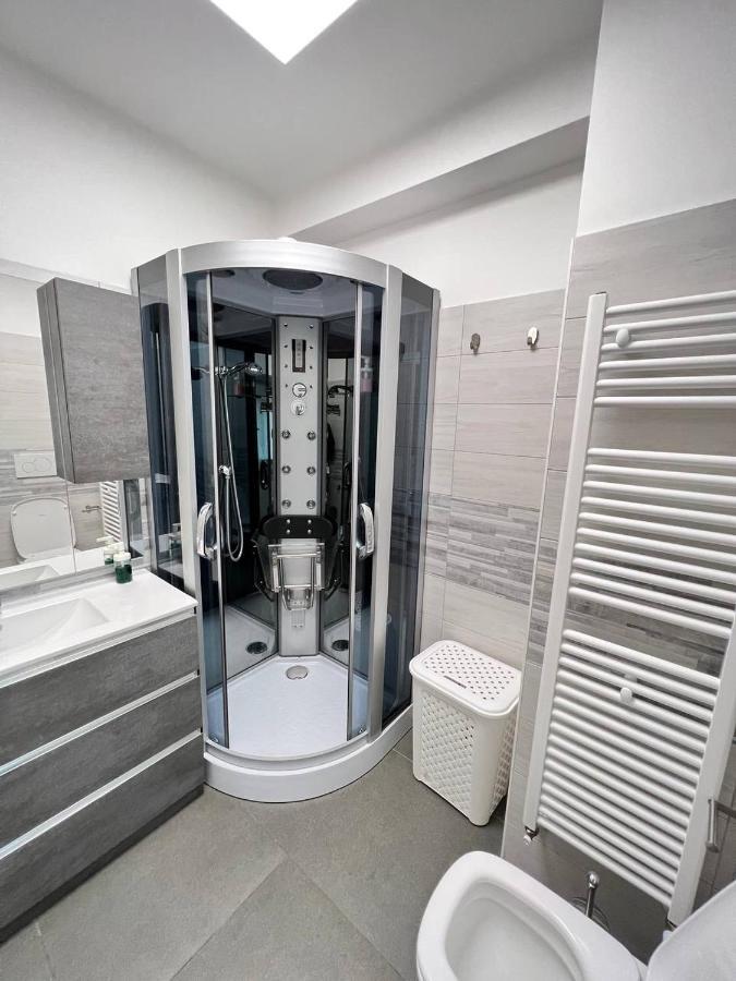 Modern Loft Center Of Turin + Jacuzzi 30M Metro Appartement Collegno Buitenkant foto