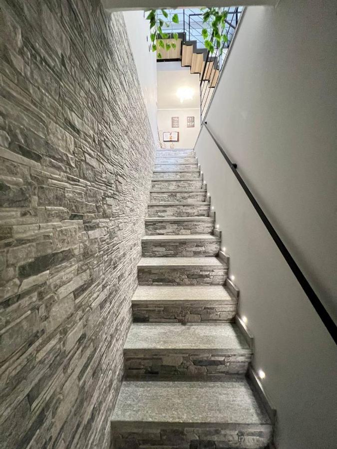 Modern Loft Center Of Turin + Jacuzzi 30M Metro Appartement Collegno Buitenkant foto