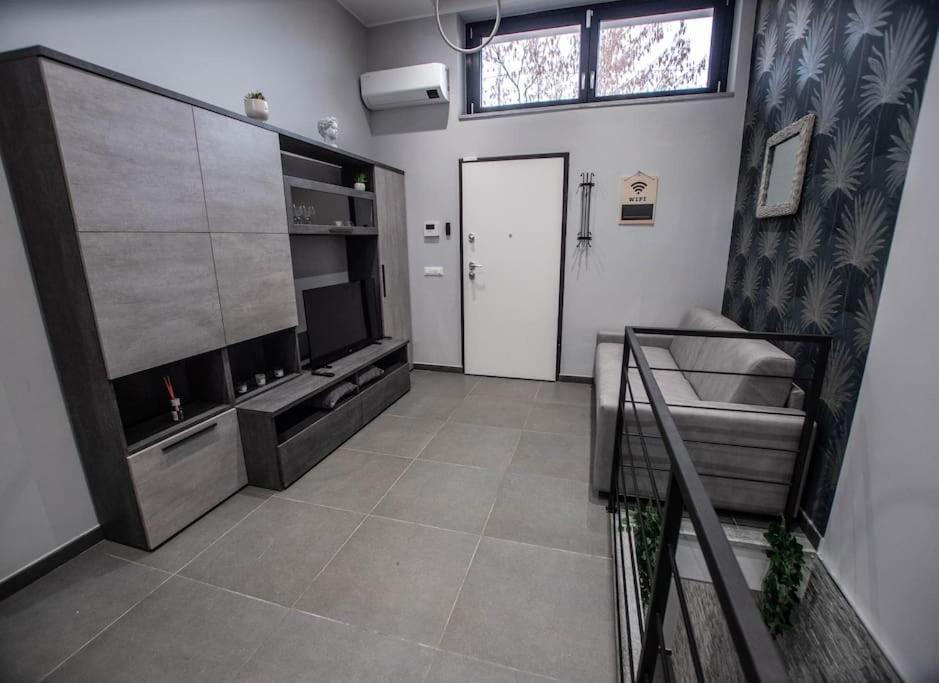 Modern Loft Center Of Turin + Jacuzzi 30M Metro Appartement Collegno Buitenkant foto