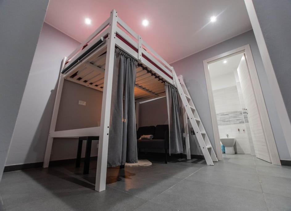 Modern Loft Center Of Turin + Jacuzzi 30M Metro Appartement Collegno Buitenkant foto
