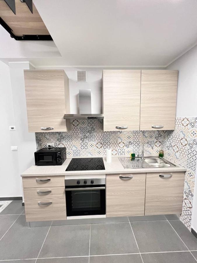 Modern Loft Center Of Turin + Jacuzzi 30M Metro Appartement Collegno Buitenkant foto