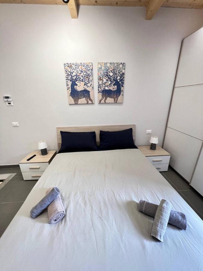 Modern Loft Center Of Turin + Jacuzzi 30M Metro Appartement Collegno Buitenkant foto