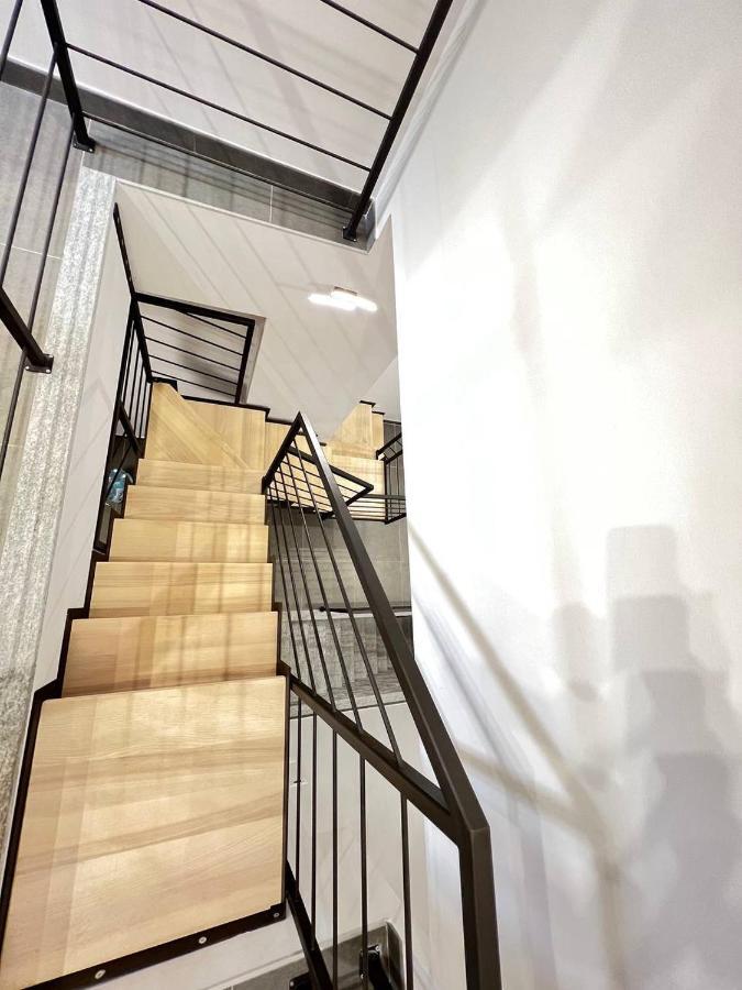 Modern Loft Center Of Turin + Jacuzzi 30M Metro Appartement Collegno Buitenkant foto